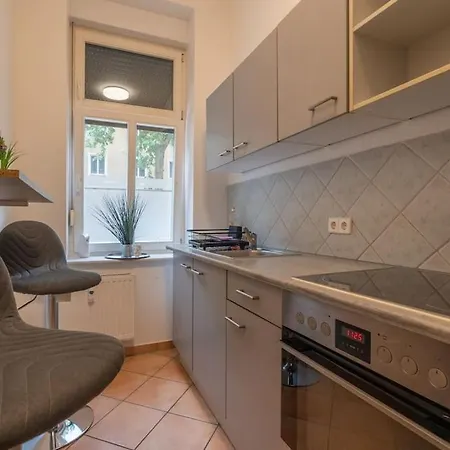 Zentrales Gemuetliches Apartment Mit Sky Bundesliga Lipsia Esterno foto