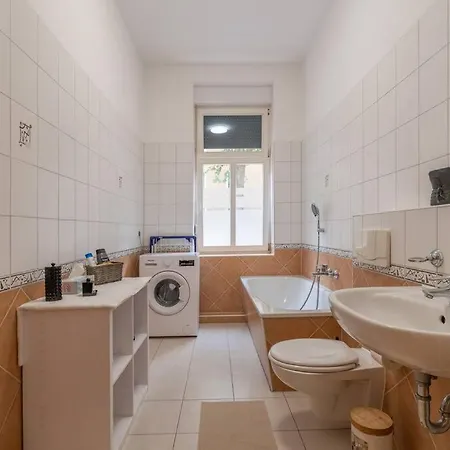 Zentrales Gemuetliches Apartment Mit Sky Bundesliga Lipsia Esterno foto