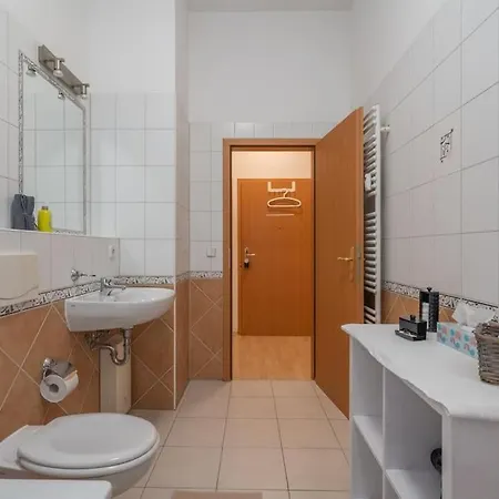 Zentrales Gemuetliches Apartment Mit Sky Bundesliga Lipsia Esterno foto