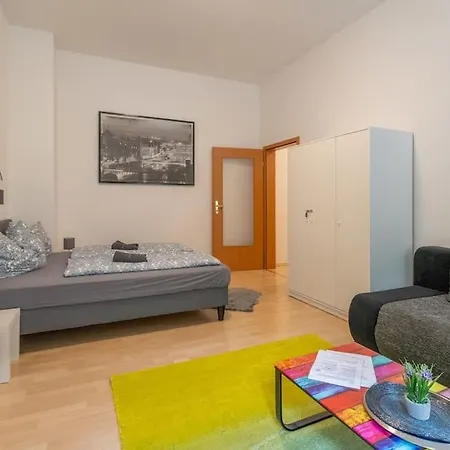 Zentrales Gemuetliches Apartment Mit Sky Bundesliga Lipsia Esterno foto